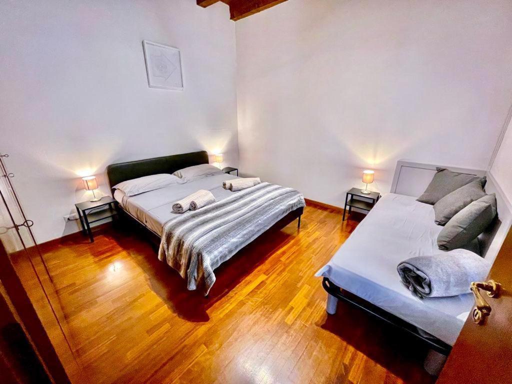Sottoriva 12 City Center Large Apartment Verona Exterior photo
